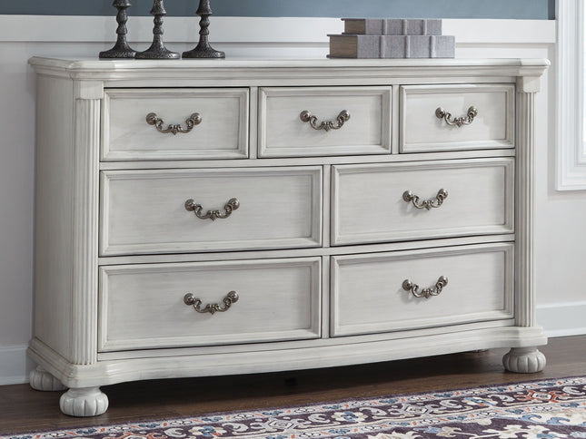 Montelaine - Antique White - Dresser Benchcraft® 