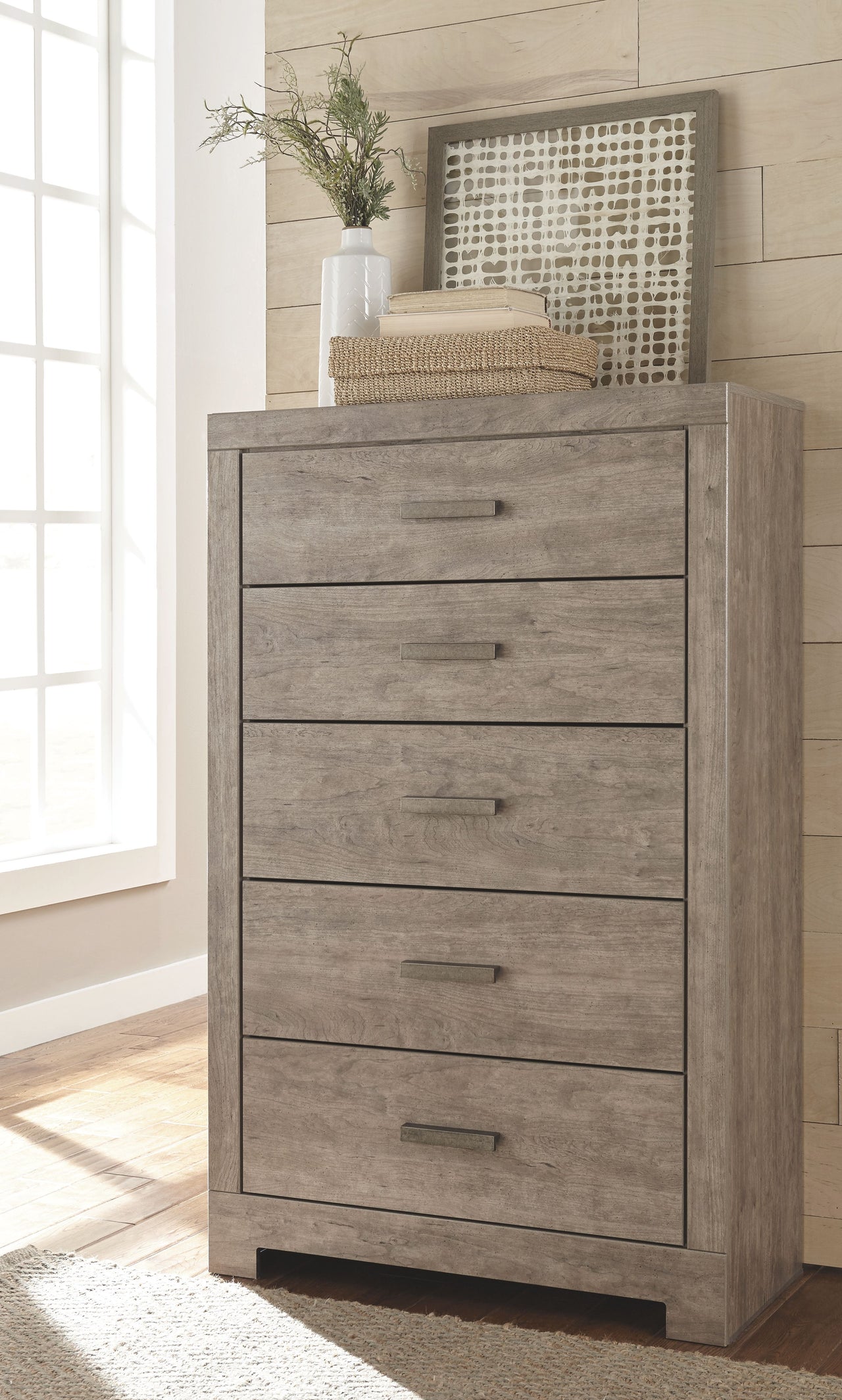 Culverbach - Gray - Five Drawer Chest - Tony's Home Furnishings