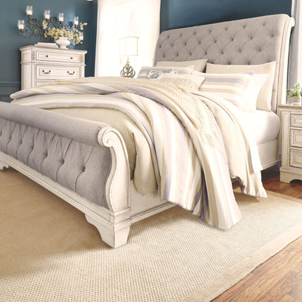 Realyn - Upholstered Sleigh Bed Signature Design by Ashley® 