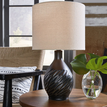 Garinton - Ceramic Table Lamp Signature Design by Ashley® 