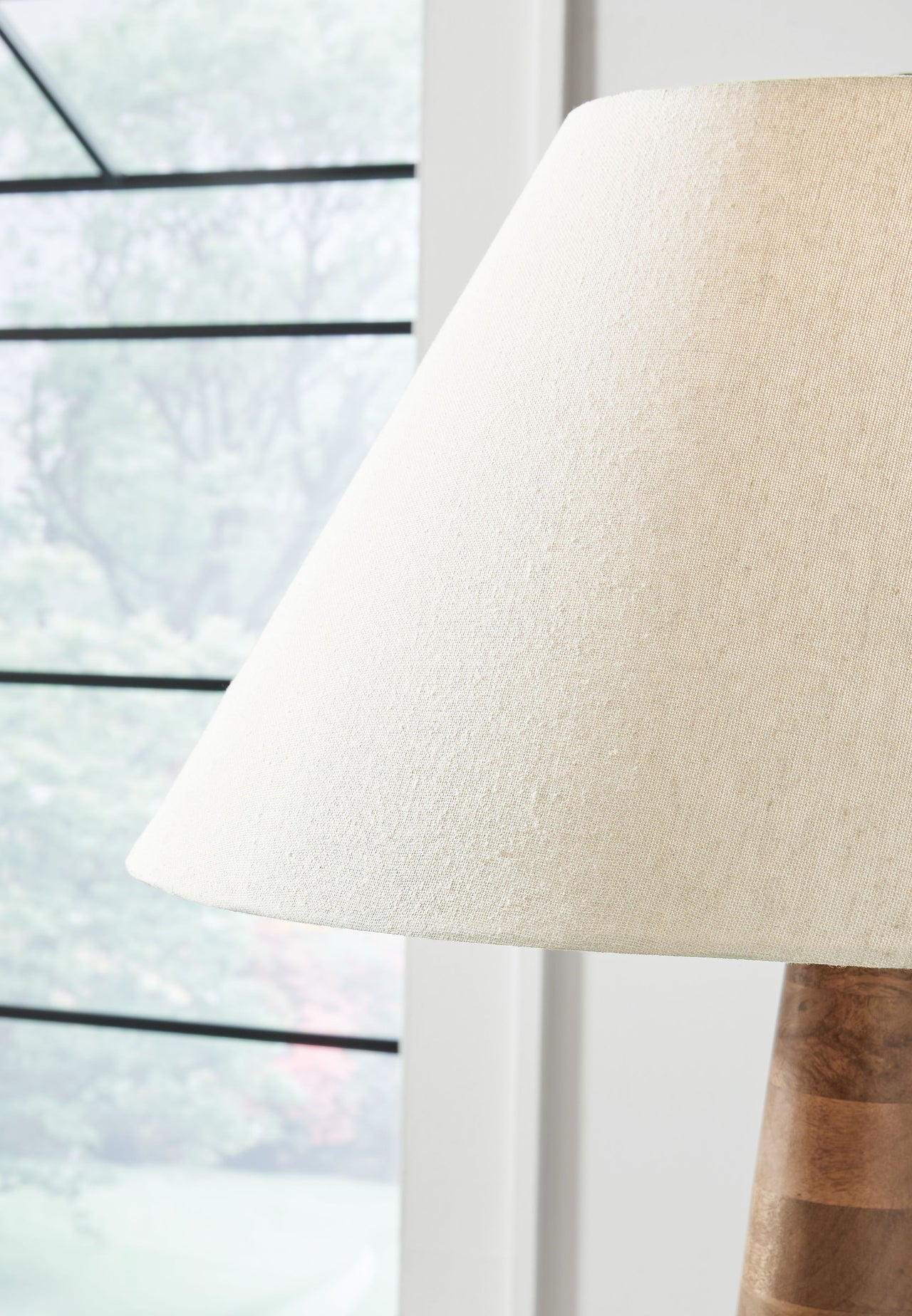 Danset - Wood Lamp Signature Design by Ashley® 