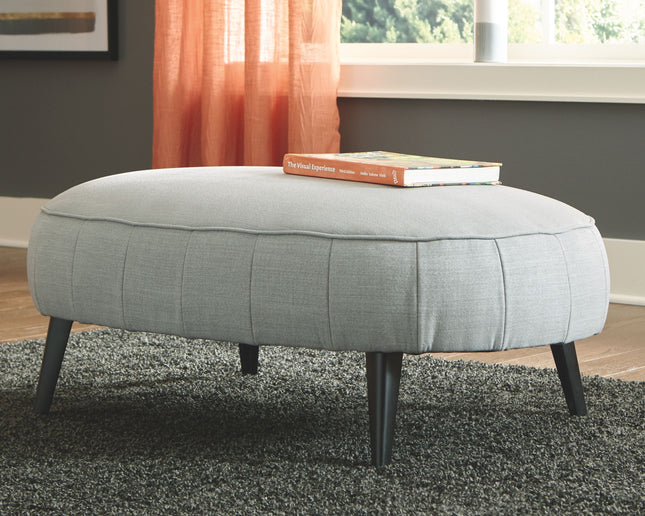 Hollyann - Accent Ottoman Ashley Furniture 