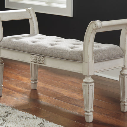 Realyn - Antique White - Accent Bench Ashley Furniture 