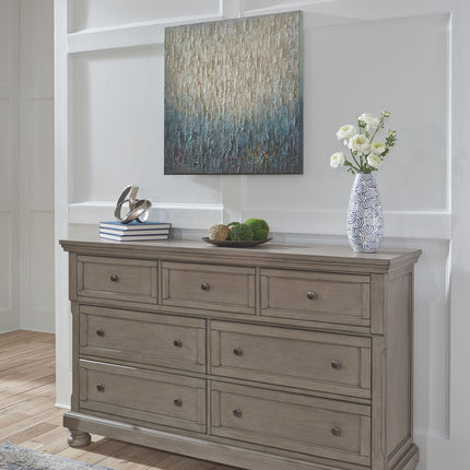 Lettner - Dresser, Mirror Ashley Furniture 