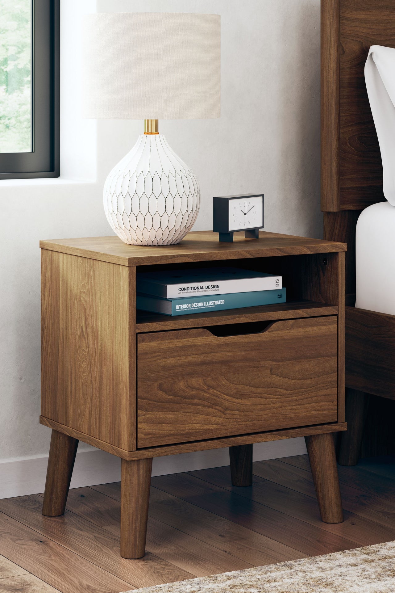 Fordmont - Auburn - One Drawer Night Stand Signature Design by Ashley® 