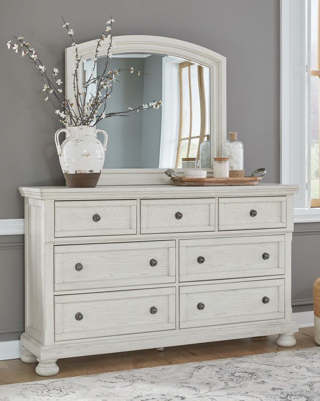 Robbinsdale - Antique White - Dresser, Mirror Ashley® 