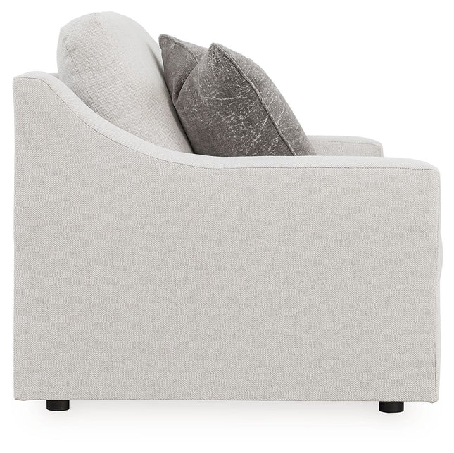 Maitelynn - Chalk - Loveseat Ashley® 