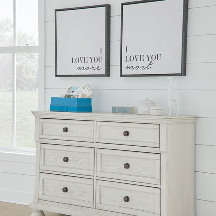 Robbinsdale - Dresser Signature Design by Ashley® 