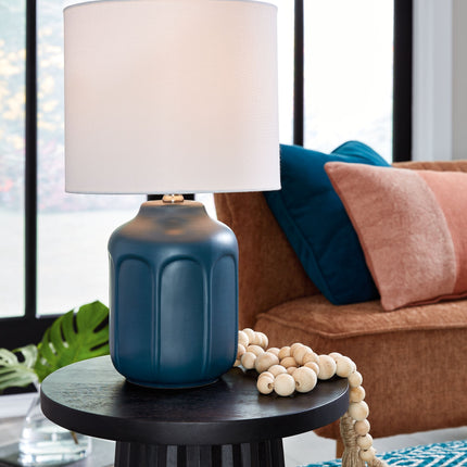 Gierburg - Ceramic Table Lamp Signature Design by Ashley® 