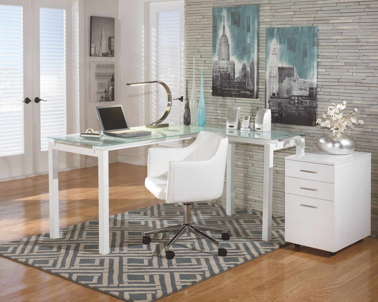 Baraga - White - Home Office Swivel Desk Chair - Tony's Home Furnishings