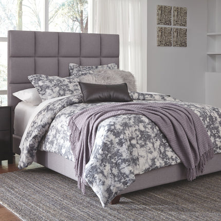 Dolante - Bed Ashley Furniture 