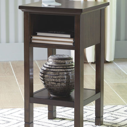 Marnville - Accent Table - Tony's Home Furnishings