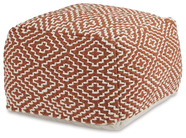 Brynnsen - Pouf Signature Design by Ashley® 