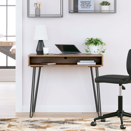 Strumford - Home Office Desk Signature Design by Ashley® 