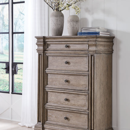 Blairhurst - Light Grayish Brown - Five Drawer Chest Signature Design by Ashley® 