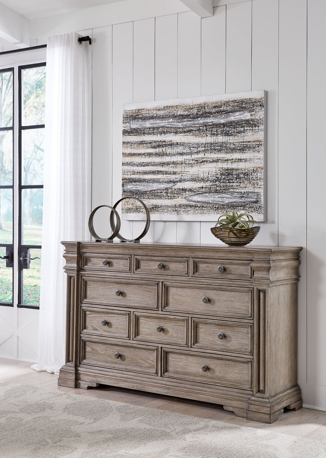 Blairhurst - Light Grayish Brown - Dresser Signature Design by Ashley® 