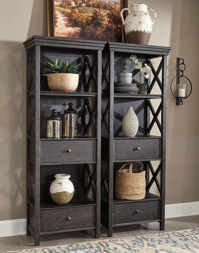 Tyler Creek - Display Cabinet Ashley Furniture 