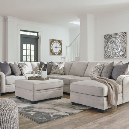 Dellara - Sectional Benchcraft® 