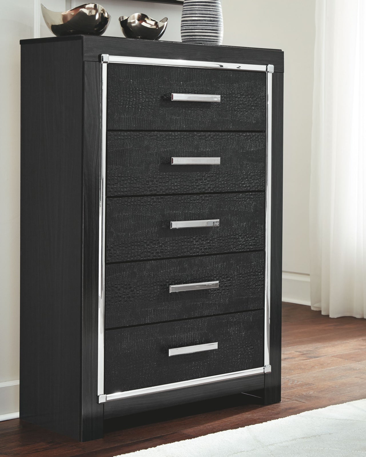 Kaydell - Black - Five Drawer Chest - Tony's Home Furnishings