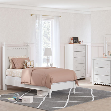 Mollviney - Panel Bedroom Set Signature Design by Ashley® 