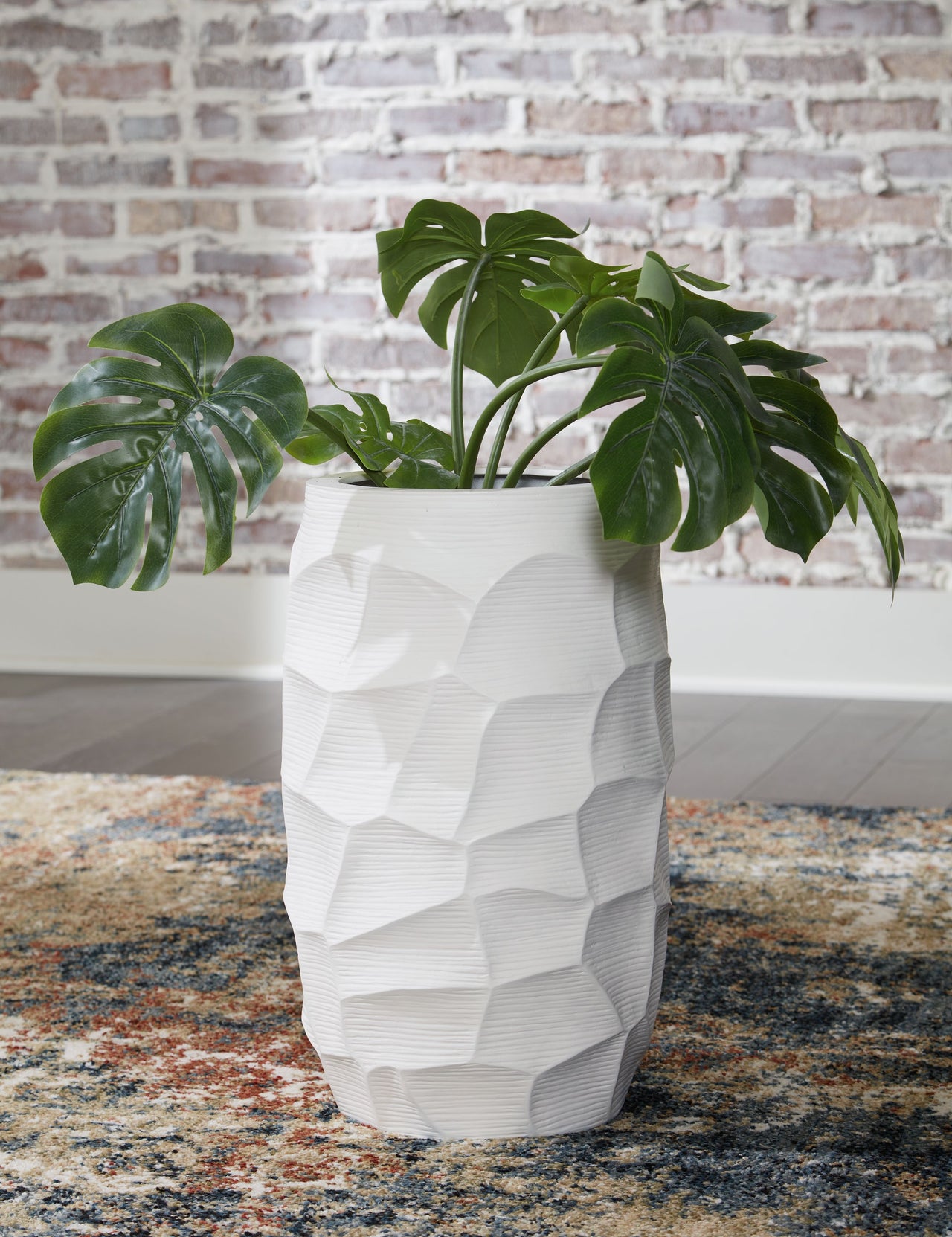 Patenleigh - White - Vase - Tony's Home Furnishings