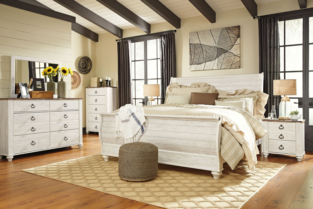 Willowton - Brown / Beige / White - Five Drawer Chest Ashley Furniture 