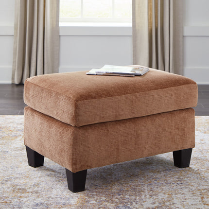 Amity Bay - Ottoman Benchcraft® 