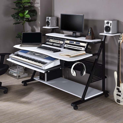 Willow - Music Desk ACME 