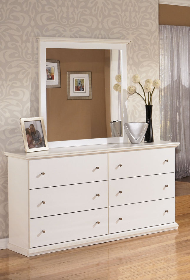 Bostwick - Dresser Ashley Furniture 