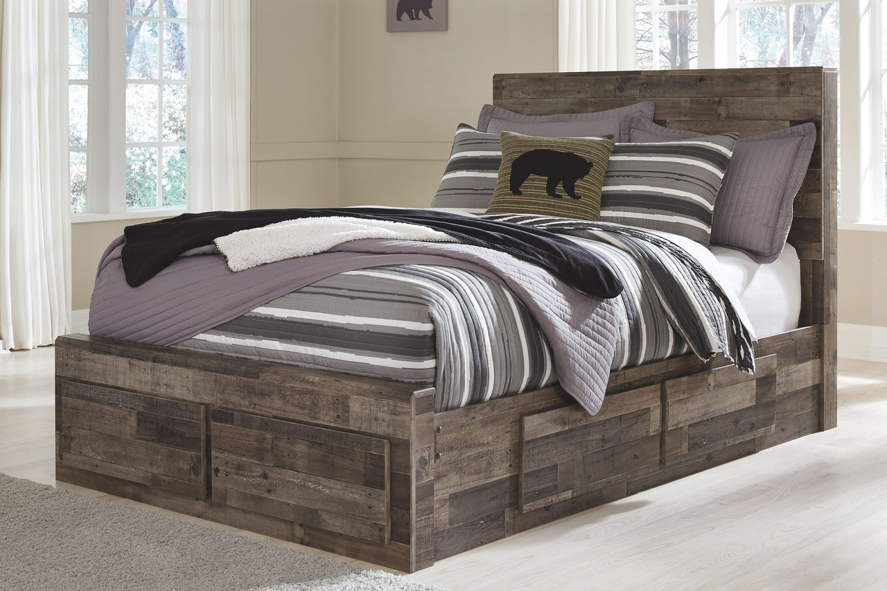 Derekson - Panel Bed