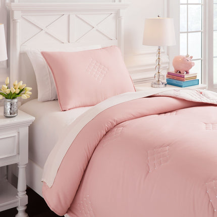 Lexann - Comforter Set Ashley Furniture 