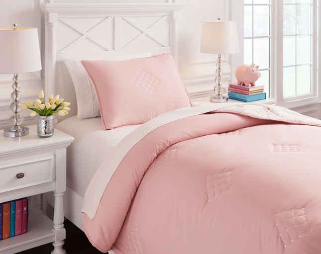 Lexann - Comforter Set Ashley Furniture 