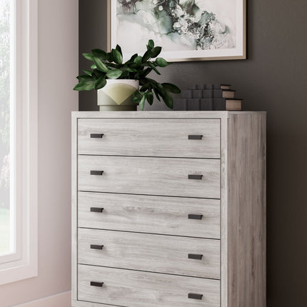 Vessalli - Black / Gray - Five Drawer Wide Chest Signature Design by Ashley® 