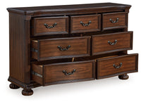 Lavinton - Bedroom Set Signature Design by Ashley® 