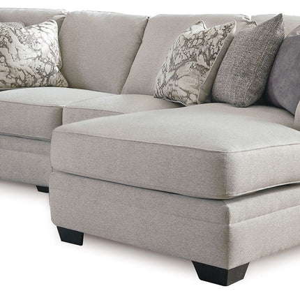 Dellara - Sectional Benchcraft® 