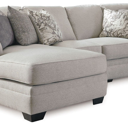 Dellara - Sectional Benchcraft® 