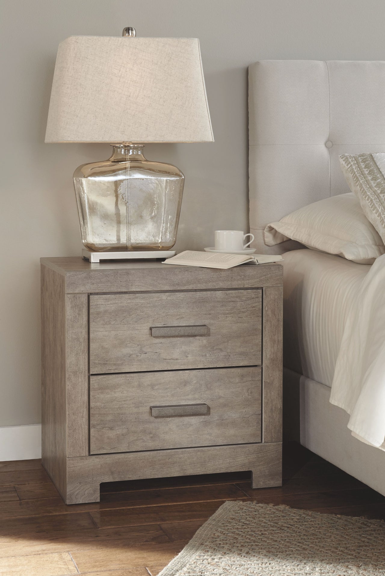 Culverbach - Gray - 5 Pc. - Dresser, Mirror, Queen Upholstered Bed, 2 Nightstands - Tony's Home Furnishings