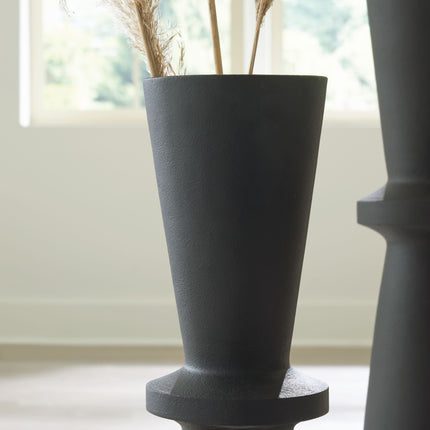 Collisten - Vase - Tony's Home Furnishings