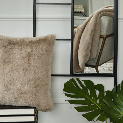 Gariland - Faux Fur Pillow Ashley Furniture 