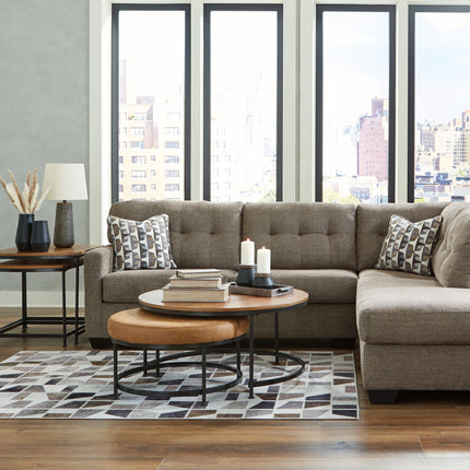 Mahoney - Sectional Signature Design by Ashley® 