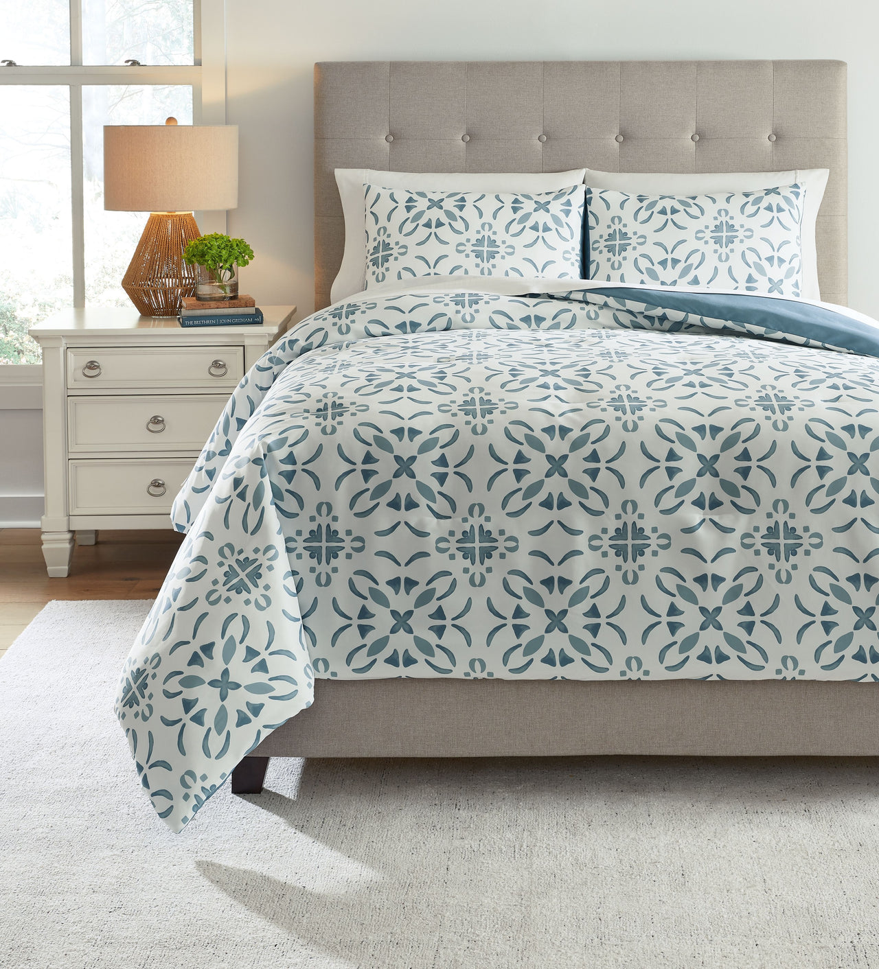 Adason - Comforter Set - Tony's Home Furnishings