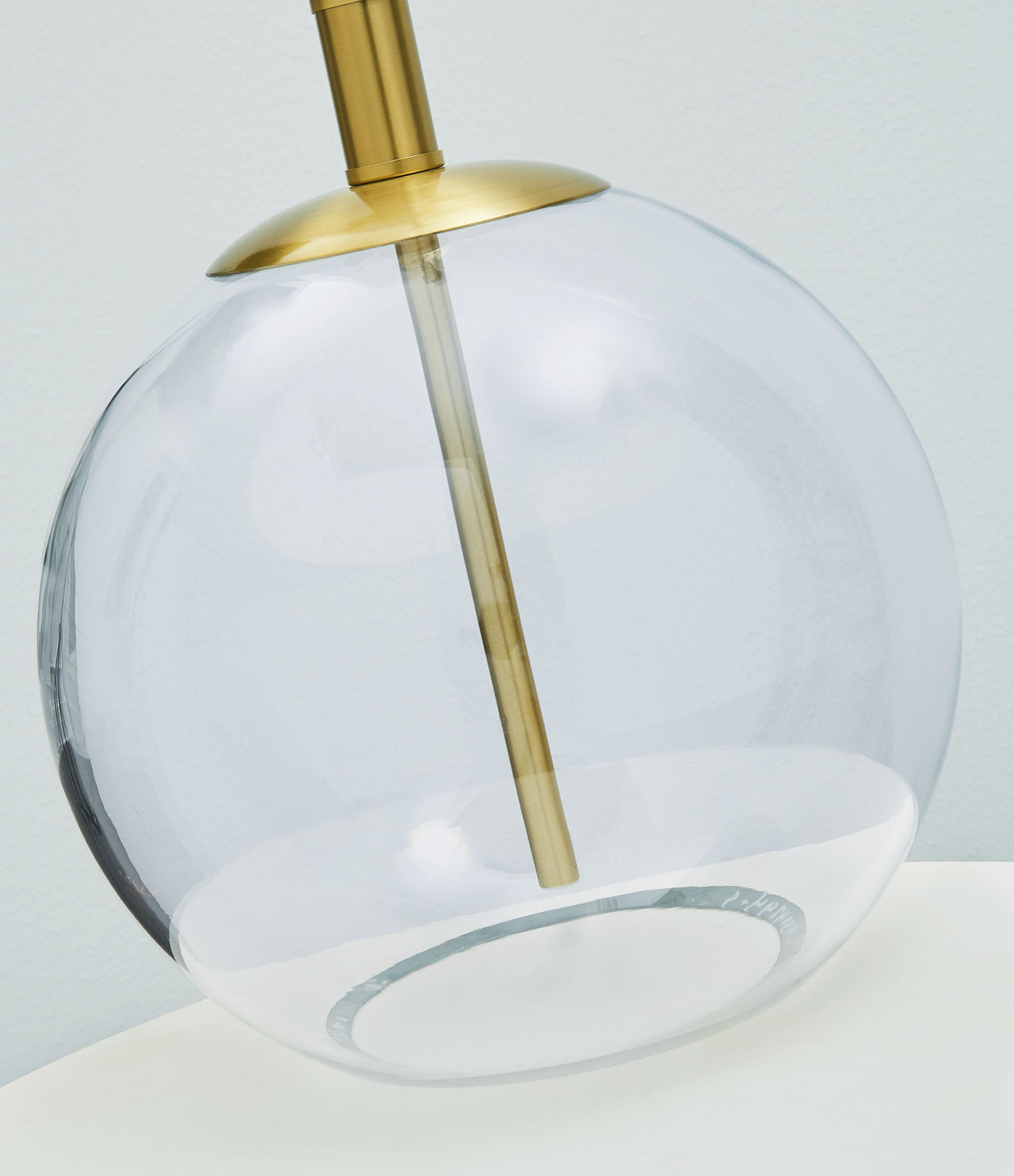 Samder - White - Glass Table Lamp - Tony's Home Furnishings
