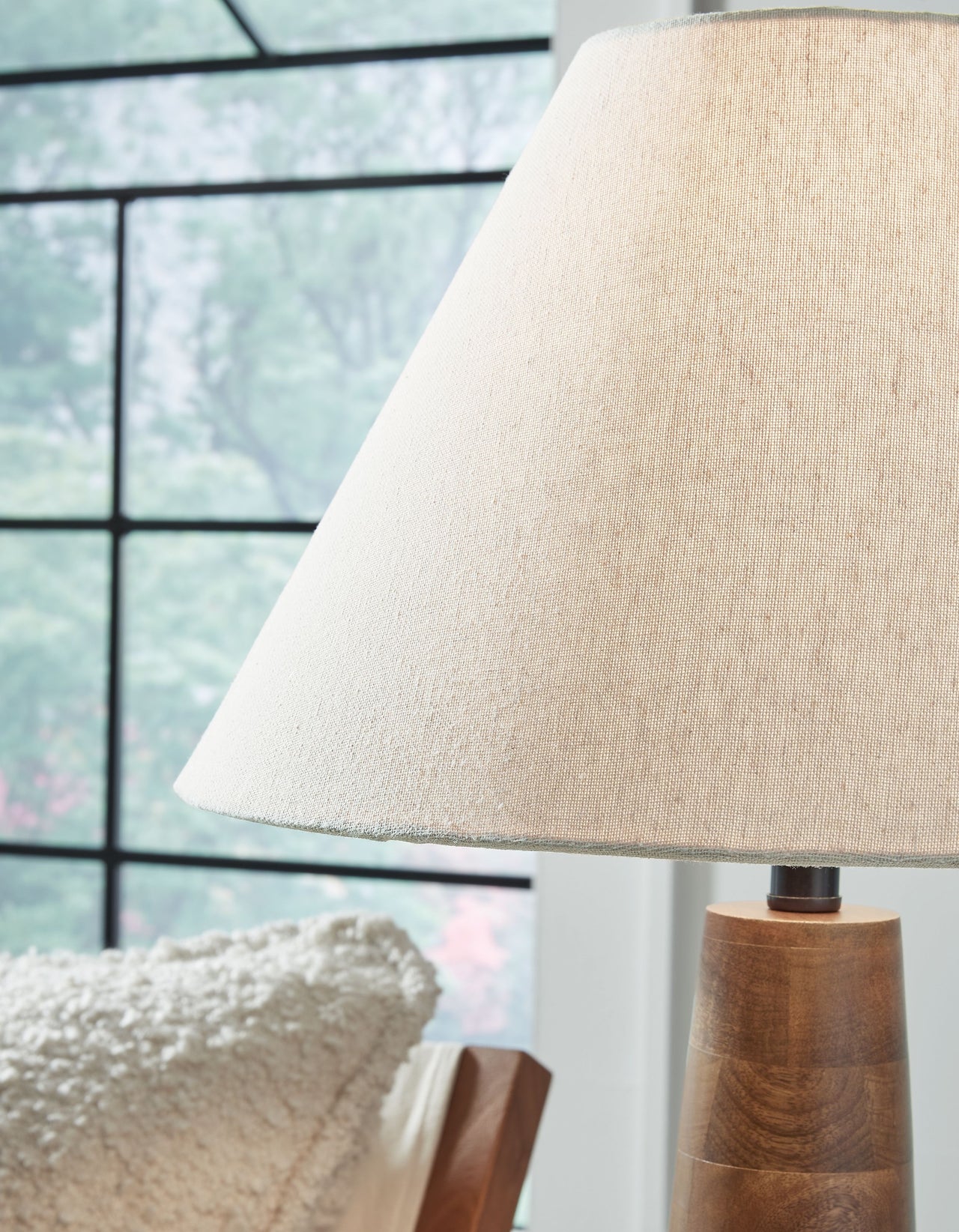 Danset - Wood Lamp Signature Design by Ashley® 