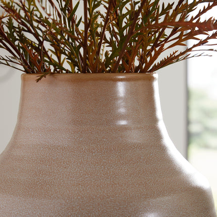 Millcott - Medium Vase Signature Design by Ashley® 