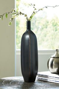 Rhaveney - Vase - Large Signature Design by Ashley® 