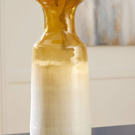 Wynburg - Vase Signature Design by Ashley® 