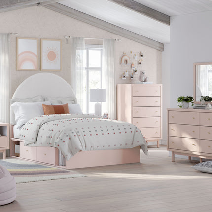 Wistenpine - Storage Bedroom Set Signature Design by Ashley® 