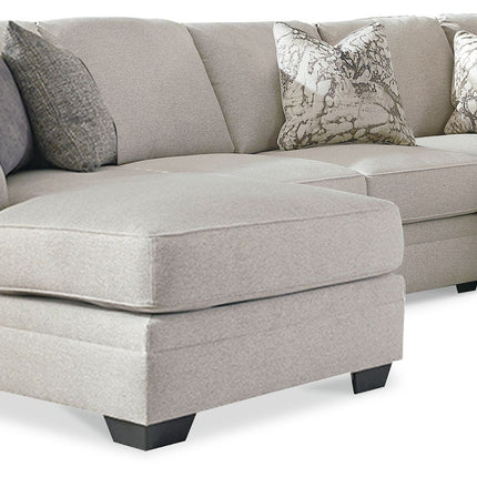 Dellara - Sectional Benchcraft® 