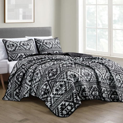 Smoke Aztec Quilt Set