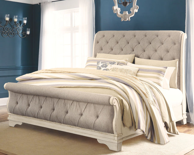 Realyn - Upholstered Sleigh Bed - Tony's Home Furnishings